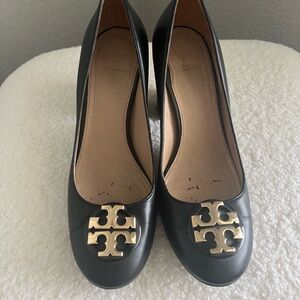 Tory Burch Black Leather Heels with Gold Logo Medallion